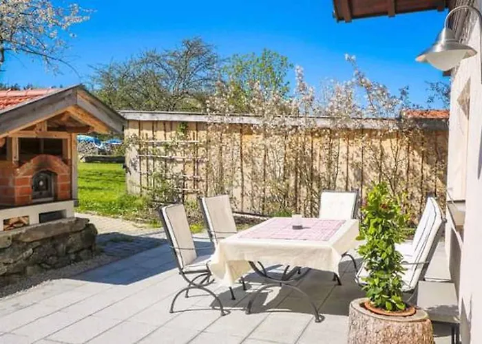 Beim Wartner - & Apartamento Teisnach